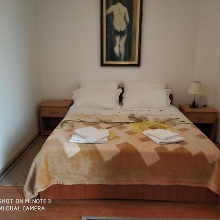 Guest House Fosa Opuzen  Экстерьер фото
