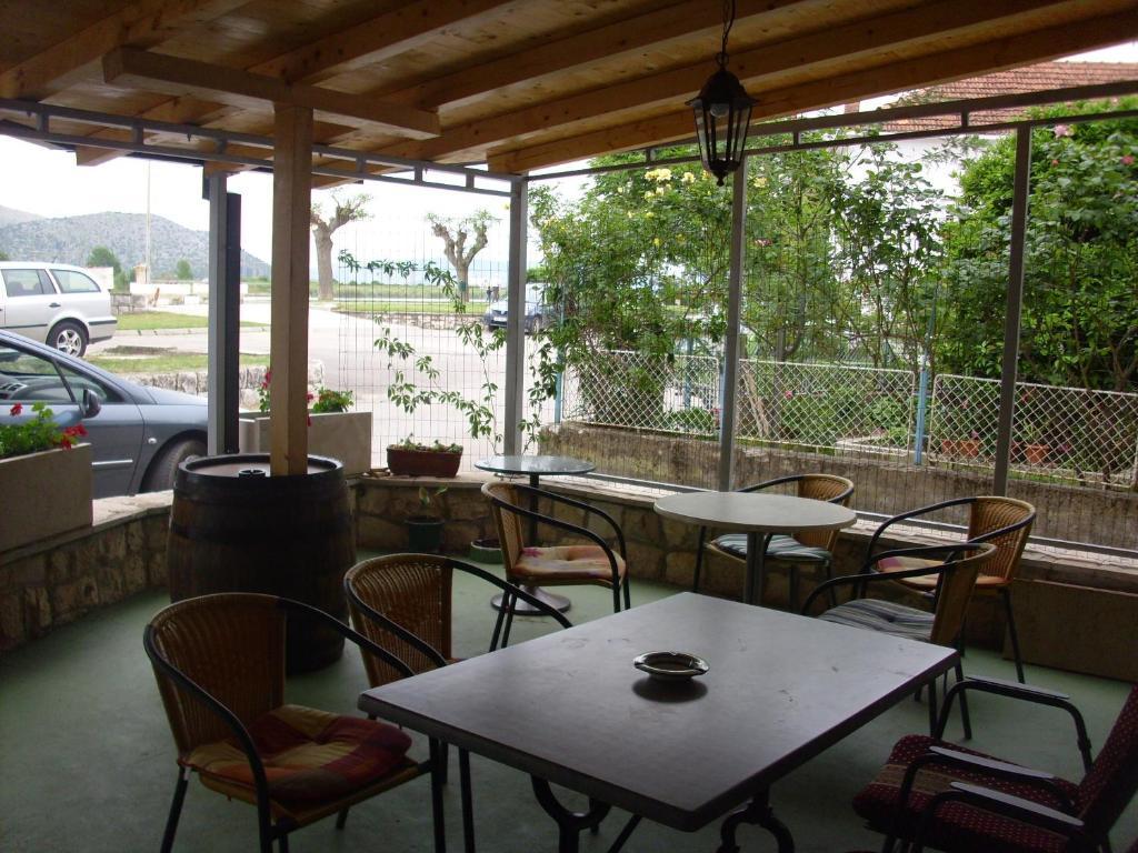 Guest House Fosa Opuzen  Экстерьер фото
