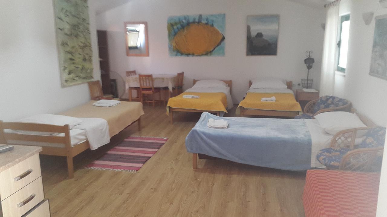 Guest House Fosa Opuzen  Экстерьер фото