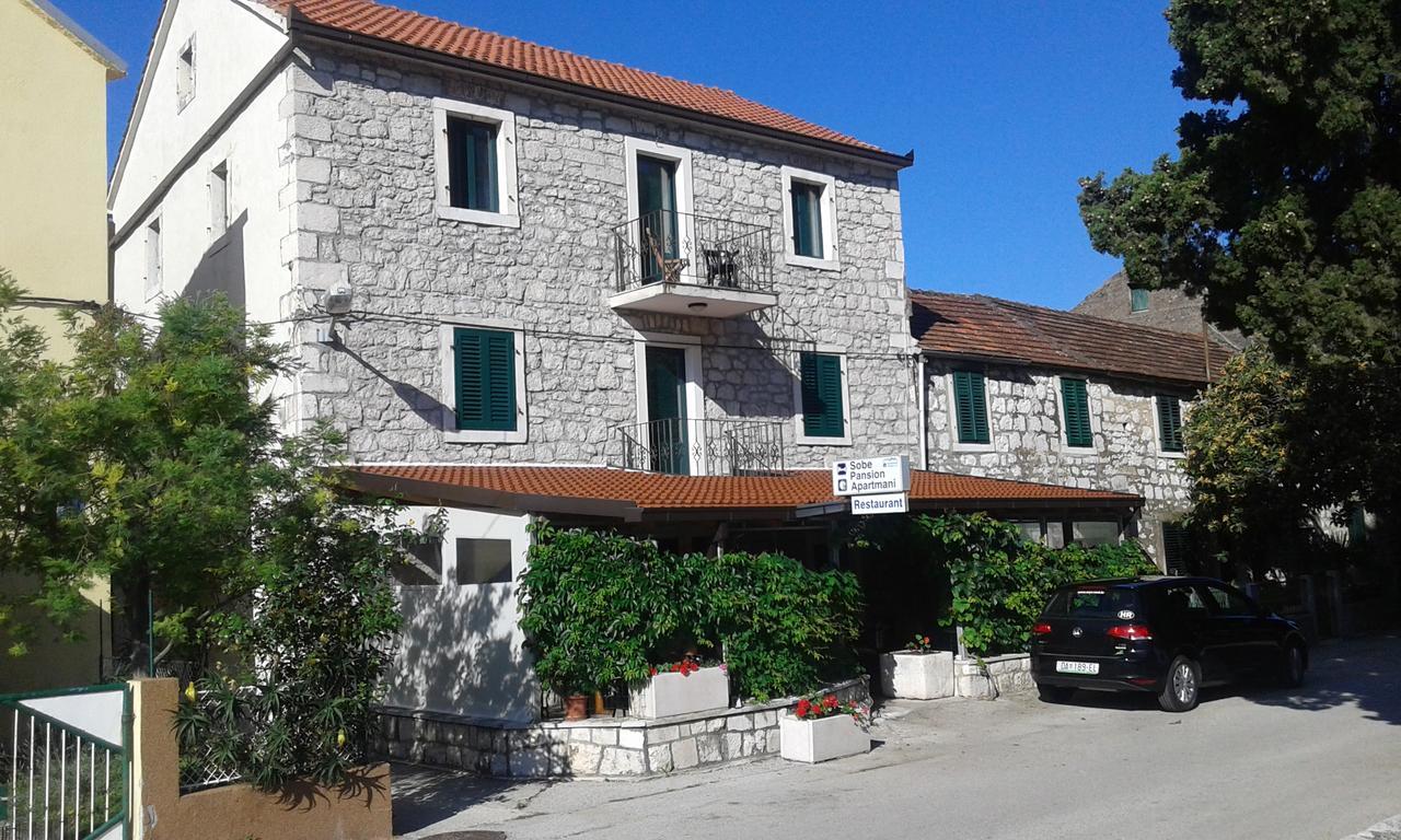 Guest House Fosa Opuzen  Экстерьер фото